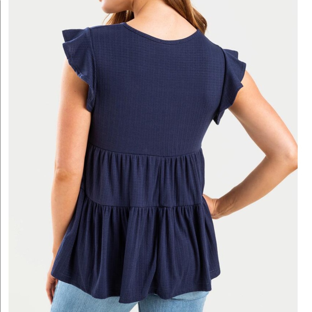 Francesca’s Tunic Top - Picture 2 of 3